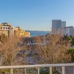Daire Spacious Apartment -10 Min Walk To Znjan Beach, Split *