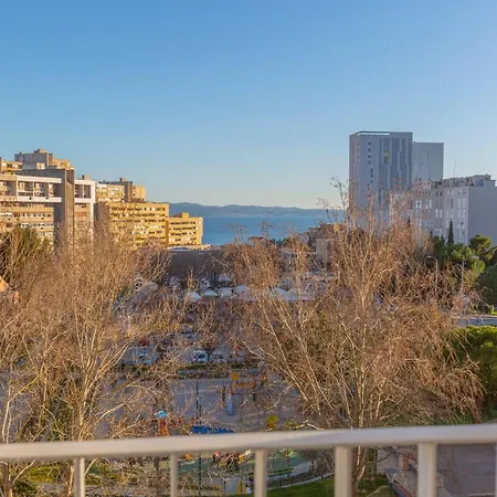 Appartamento Spacious Apartment -10 Min Walk To Znjan Beach, Split *
