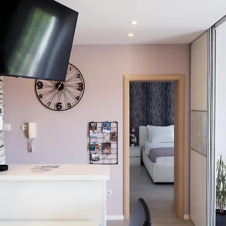 Apartment Lavender Apartment Znjan -10 Min Walk To Znjan Beach, Split *