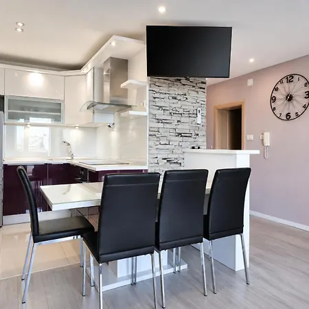 Apartman Lavender Znjan -10 Min Walk To Znjan Beach, *